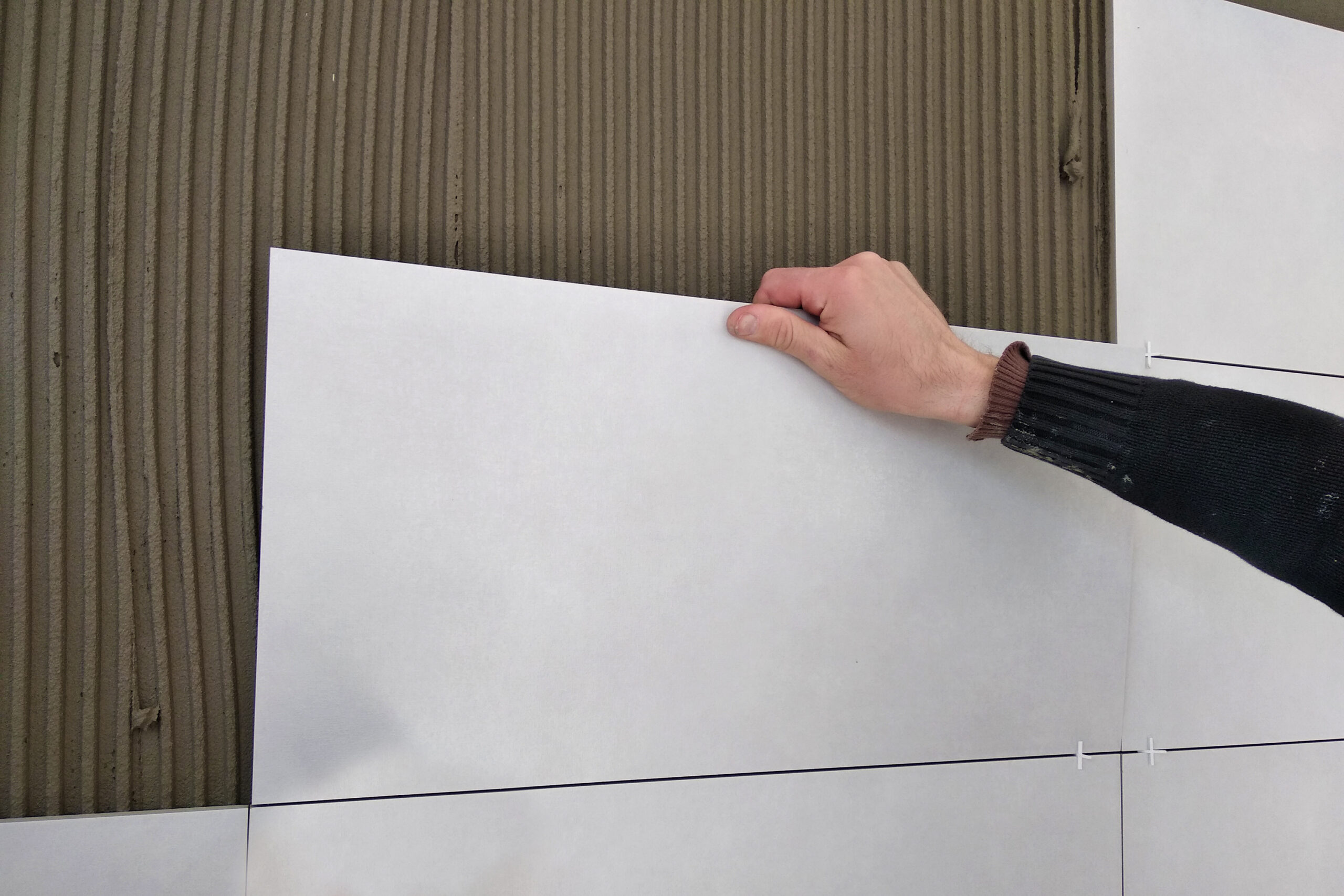 Explanation of the installation of marble on the facade wall by the mechanical